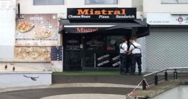 الجارديان: مقتل جرسون بمحل بيتزا فى فرنسا لتأخره فى إحضار ساندوتش
