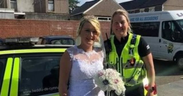 عروس بريطانية تصل لحفل زفافها فى سيارة شرطة.. اعرف القصة