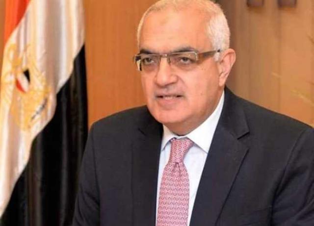 الدكتور أشرف عبدالباسط رئيس جامعة المنصورة 
