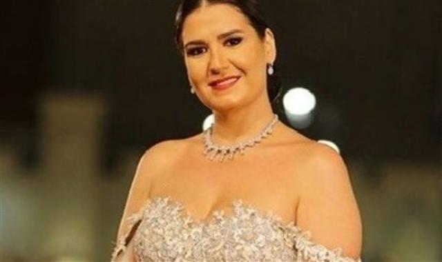 الفنانة هنا شيحة