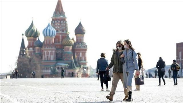 روسيا تسجل 6736 إصابة و134 وفاة جديدة بفيروس كورونا