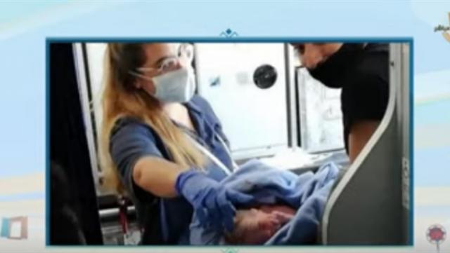 طبيب تقوده الصدفة لإجراء عملية ولادة على متن طائرة مصرية (فيديو)