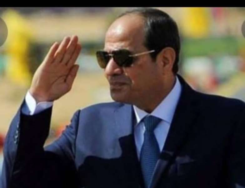 الرئيس عبدالفتاح السيسي هو من صهر الابواب الحديديه امام المرأه المصريه