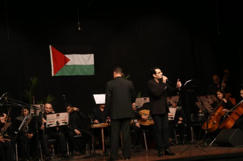 إقبال جماهيري كبير علي أمسية فلسطين في القلب بالمركز القومي للمسرح