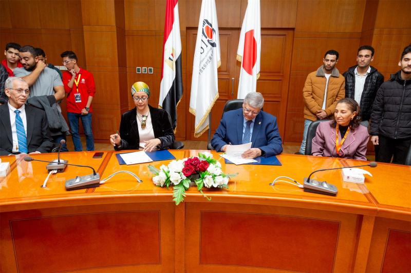 توقيع مذكرة تعاون بين الجامعة المصرية اليابانية ومعهد تكنولوجيا المعلومات