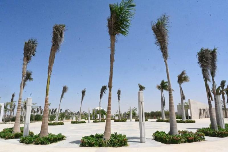 وزير الإسكان: زرعنا 46 ألف شجرة ونخلة بمشروع الحدائق المركزية «كابيتال بارك»