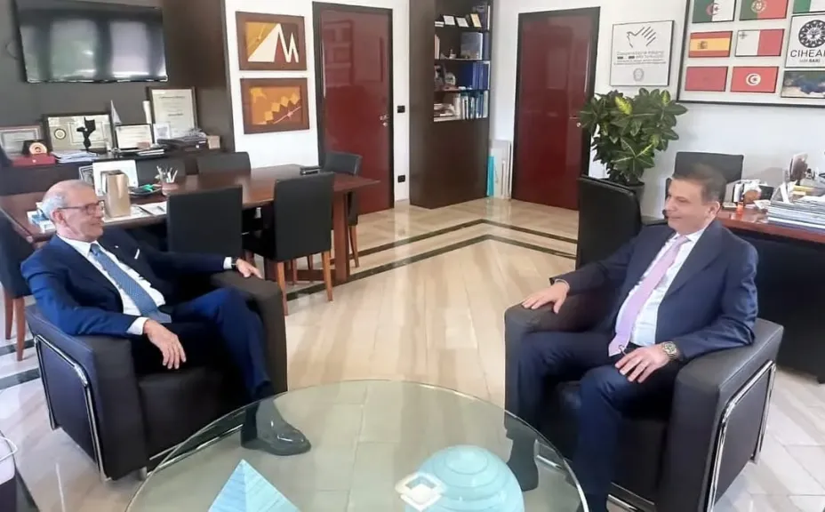 وزير الزراعة يبحث مع مدير معهد سيام باري بإيطاليا تعزيز التعاون في مجال البحث العلمي الزراعي
