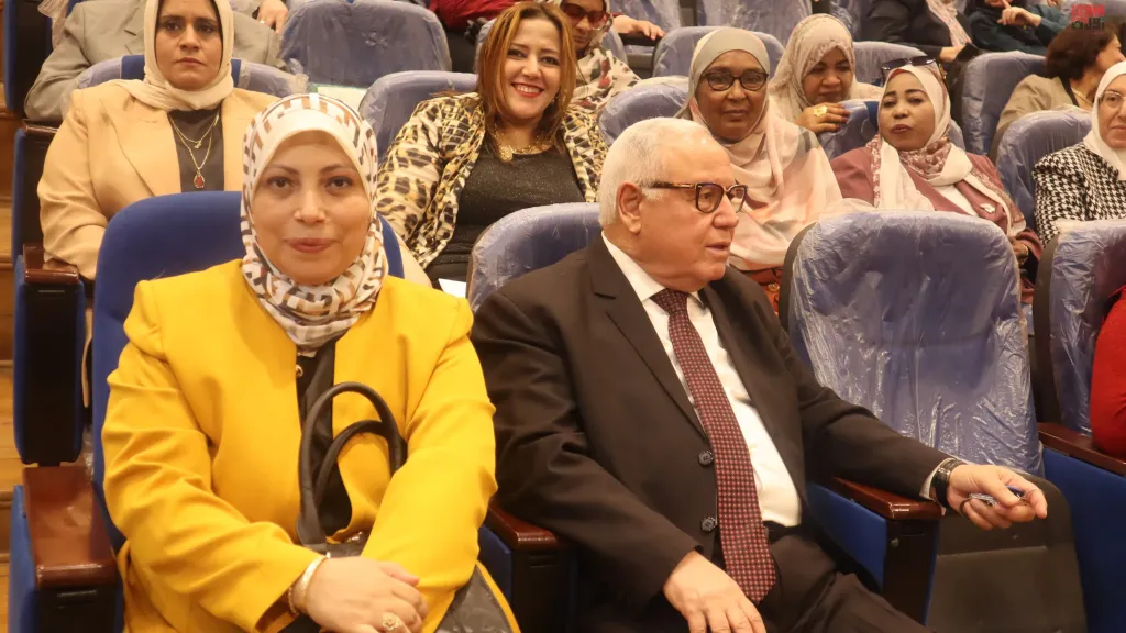 بمشاركة 150 خبيرًا.. نادر نور الدين يناقش أثر الاستثمارات الأجنبية على مياه النيل في مؤتمر الدراسات الإفريقية