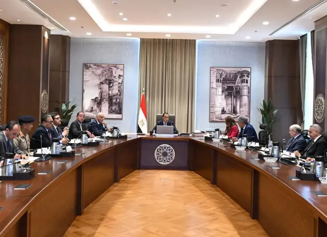 رئيس الوزراء يترأس اجتماع اللجنة الوزارية للسياحة