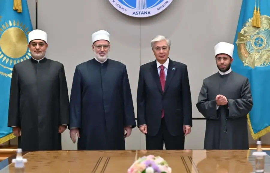 رئيس كازاخستان يستقبل وزير الأوقاف ووكيل الأزهر ومفتي الديار المصرية