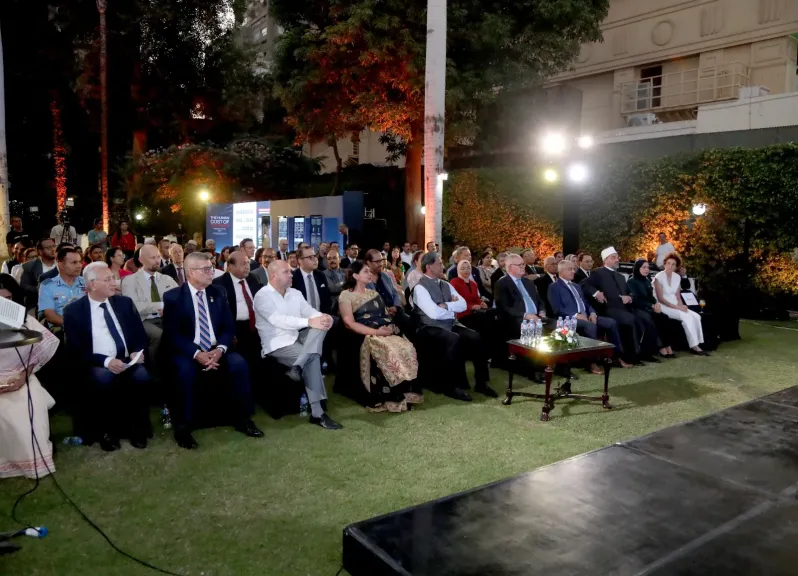 مصر والهند تؤكدان شراكتهما في مواجهة الإرهاب خلال معرض «الكلفة الإنسانية».. «صور»