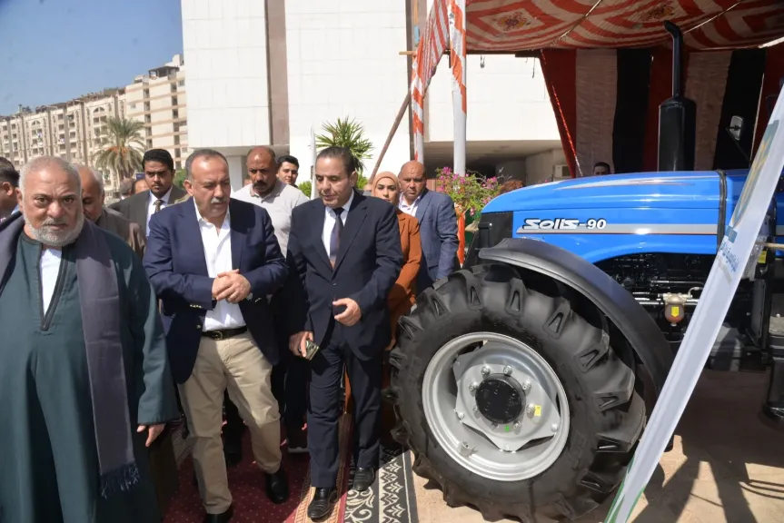 محافظ أسيوط يفتتح المعرض الزراعي الشامل بالتعاون مع الشركة المصرية للتنمية الزراعية... محافظ أسيوط يفتتح المعرض الزراعي الشامل بالتعاون مع الشركة المصرية للتنمية الزراعية والريفية