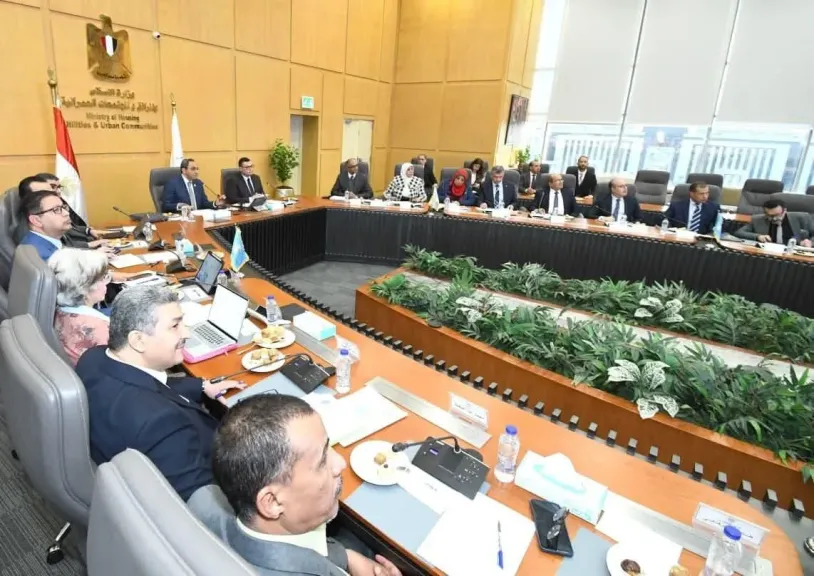 وزير الإسكان يستقبل محافظ قنا لبحث ملفات العمل المشترك