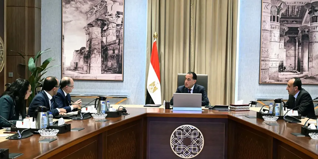 رئيس الوزراء يناقش عددا من الفرص الاستثمارية بمنطقة «المثلث الذهبي» مع القطاع الخاص