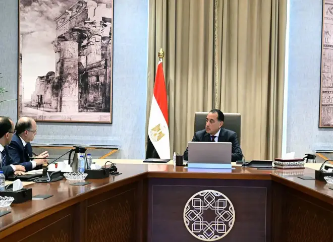 رئيس الوزراء يناقش عددا من الفرص الاستثمارية بمنطقة «المثلث الذهبي» مع القطاع الخاص