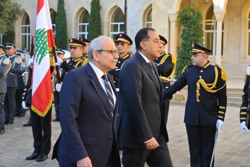 مراسم استقبال رسمية لرئيس الوزراء لدى وصوله السراي الحكومي بالعاصمة بيروت