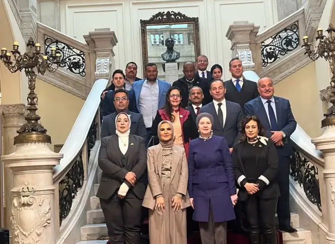 نيفين فارس تشارك في زيارة رسمية لقصر التحرير ضمن جهود الحفاظ على التراث