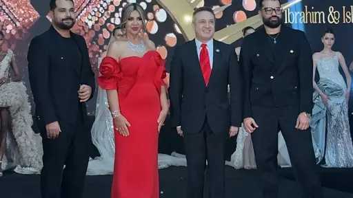 شريف مدكور يخطف الأضواء بتقديمه عرض الأزياء الخاص لإسلام وإبراهيم حشاد