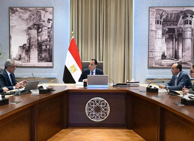 رئيس الوزراء يتابع عددا من ملفات عمل الوزارة والرؤية المستهدف العمل على تحقيقها خلال الفترة القادمة
