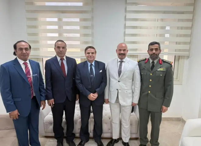 الأمين العام لرابطة الجامعات الإسلامية يترأس مناقشة بحث الزمالة بكلية الدفاع الوطني