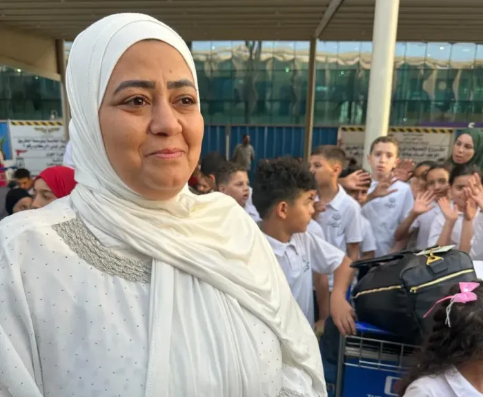 «ممر شرفي من حفظة القرآن».. استقبال أسطوري للحاجة وفاء بعد عودتها من الحج