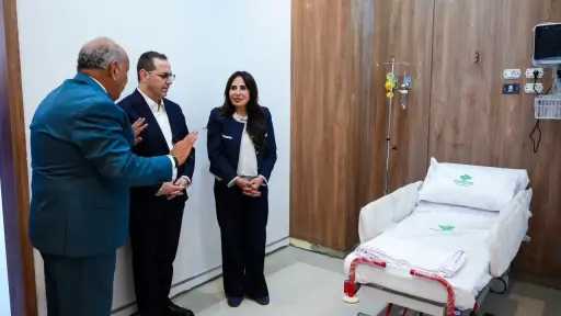 وزيرة الإسكان تتفقد مشروع مستشفى «شفا العلمين» بمدينة العلمين الجديدة