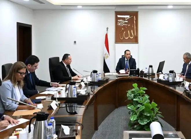 رئيس الوزراء يتابع جهود تطوير منظومة عمل الطلاب الوافدين
