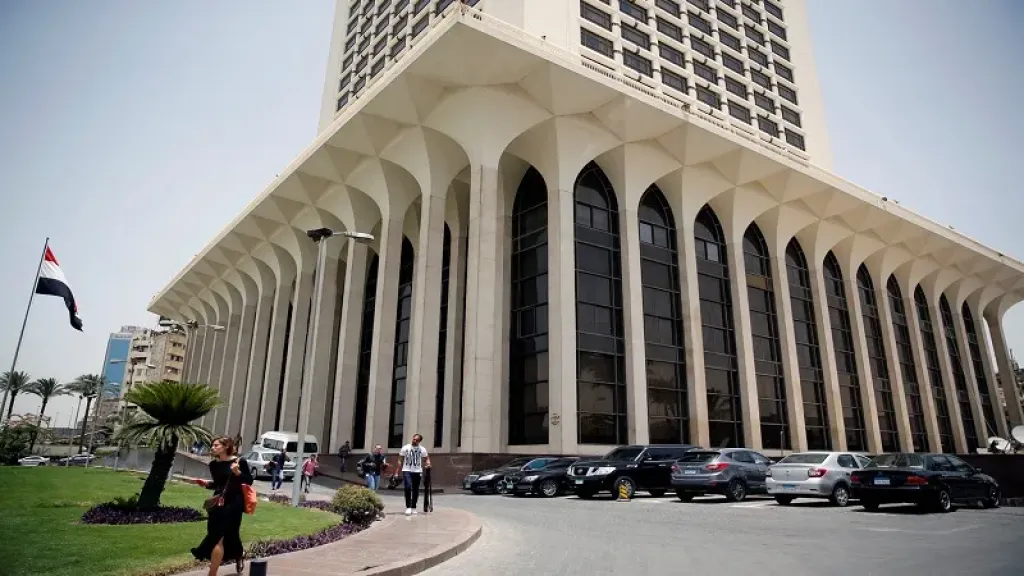 مصر تعرب عن تضامنها الكامل مع الجزائر الشقيقة في مواجهة حرائق الغابات بشمال شرق البلاد