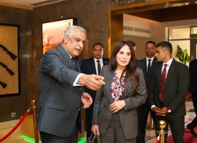 وزيرا الإنتاج الحربي والإسكان يتابعان مستجدات مشروعات التعاون المشترك