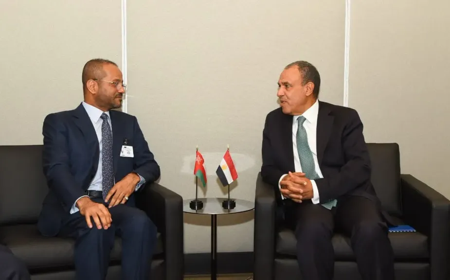 وزير الخارجية يبحث في نيويورك مع نظيره العُماني العلاقات الثنائية بين البلدين