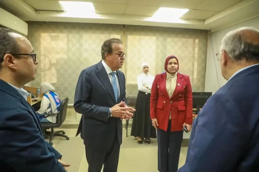 وزير الصحة يتفقد مركز الخدمات الطارئة 137 ويؤكد أهمية سرعة الاستجابة لاحتياجات المواطنين