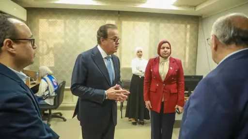 وزير الصحة يتفقد مركز الخدمات الطارئة 137 ويؤكد أهمية سرعة الاستجابة لاحتياجات المواطنين