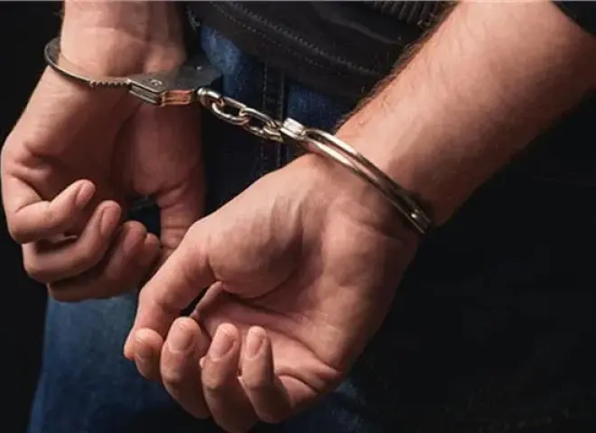 حبس عامل سنة بتهمة التحرش بفتاة داخل أتوبيس في الأميرية