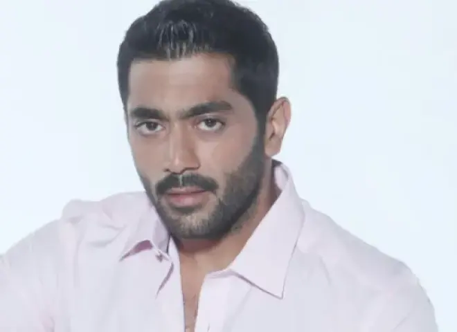 أحمد فلوكس يعلن ارتباطه رسميًا ويستعد لبدء حياة جديدة