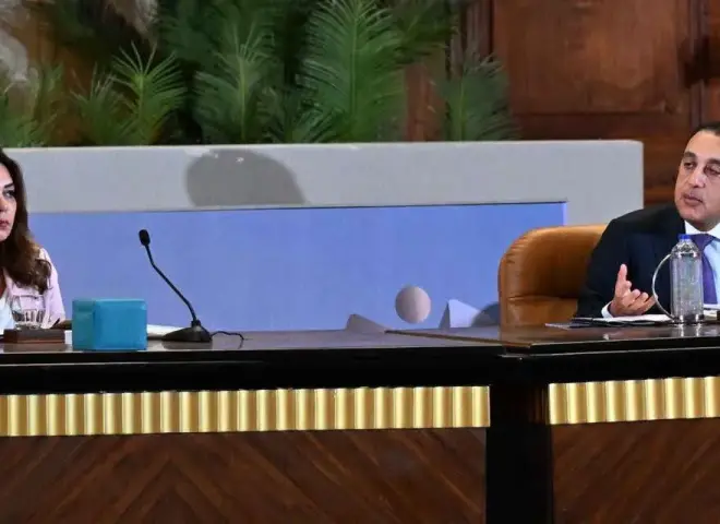 وزيرة التنمية المحلية والبيئة تستعرض جهود الوزارة بشأن أهمية البعد البيئي في مشروعات النقل